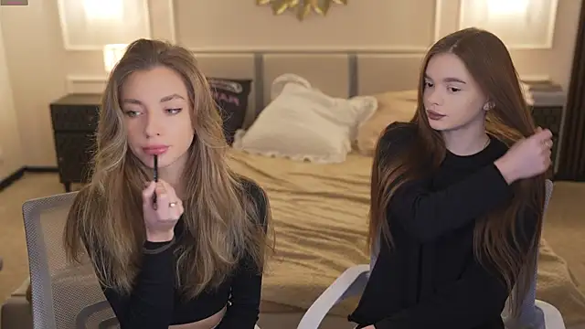 Snapshot of Zlata_Sky chatting on 11/03/25, 07:48 Zlata Sky online show from 11/03/25, 07:48