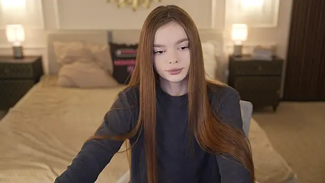 Snapshot of Zlata_Sky chatting on 11/25/25, 03:34 Zlata Sky online show from 11/25/25, 03:34