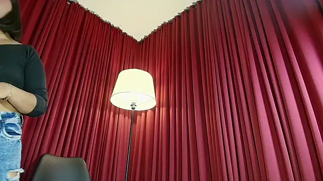 Sharlotte  1 online show from 03/07/26, 11:40