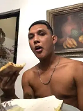 Snapshot of _Usher chatting on 02/28/26, 02:23 Usher online show from 02/28/26, 02:23