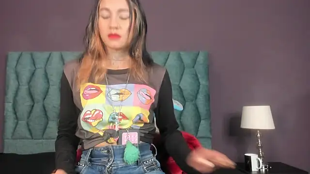 Snapshot of Lia_tomson chatting on 02/23/26, 07:00 Lia tomson online show from 02/23/26, 07:00