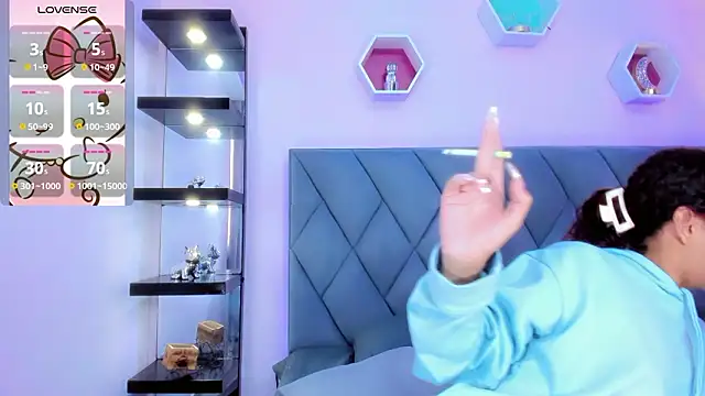 ManuelaJohnson online show from 03/05/26, 12:45