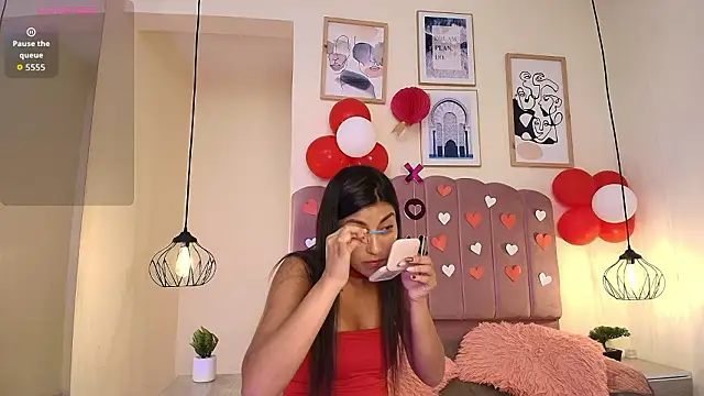 Snapshot of Ateneaaa_ chatting on 02/14/26, 07:32 Ateneaaa online show from 02/14/26, 07:32