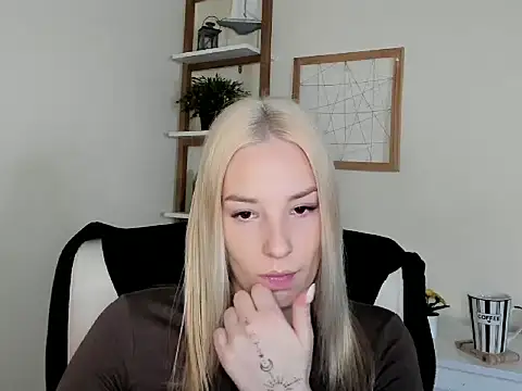 Snapshot of VelvetAngela chatting on 02/06/26, 07:02 VelvetAngela online show from 02/06/26, 07:02