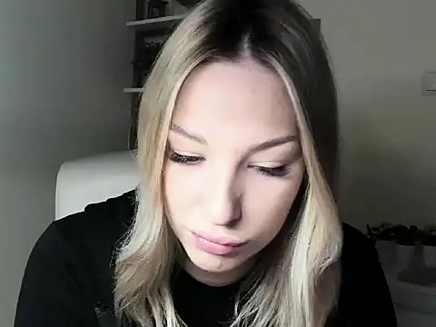 Snapshot of VelvetAngela chatting on 02/16/26, 06:42 VelvetAngela online show from 02/16/26, 06:42