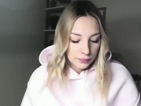 Snapshot of VelvetAngela chatting on 02/18/26, 06:42 VelvetAngela online show from 02/18/26, 06:42