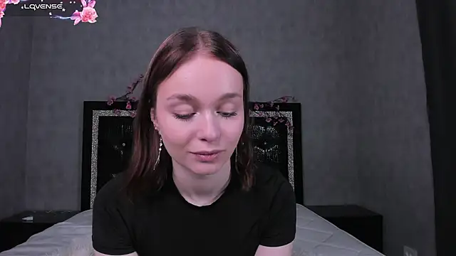 Snapshot of LillianPerry chatting on 03/12/26, 05:52 LillianPerry online show from 03/12/26, 05:52