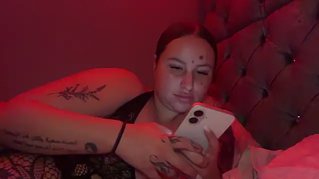 Snapshot of MissSophhh chatting on 02/10/26, 10:25 MissSophhh online show from 02/10/26, 10:25