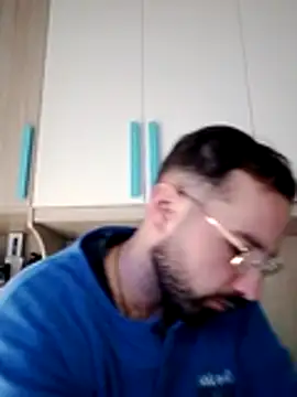 Snapshot of no-name15 chatting on 02/14/26, 08:33 no-name15 online show from 02/14/26, 08:33