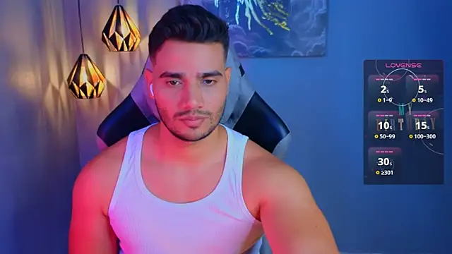 Snapshot of AndresRodriguez1 chatting on 02/26/26, 01:32 AndresRodriguez1 online show from 02/26/26, 01:32