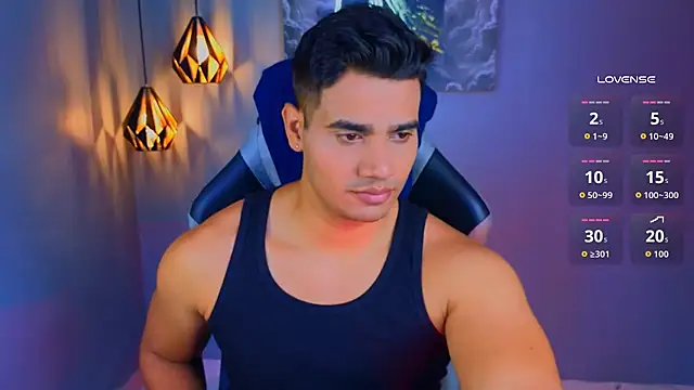 AndresRodriguez1 online show from 03/29/26, 12:27