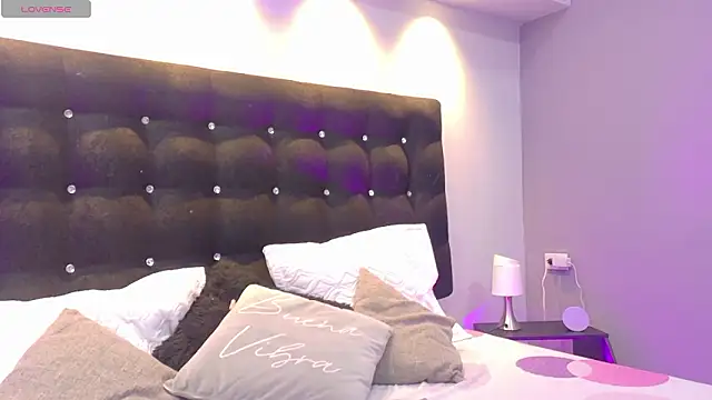 Aitana Oliveira online show from 02/07/26, 08:12