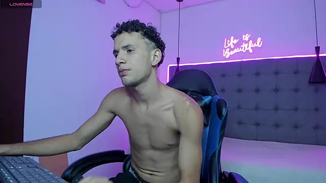 JDWhite18 online show from 04/12/26, 11:32