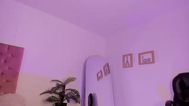 im oleiderr online show from 03/06/26, 04:09