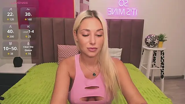 Snapshot of MIla_Stunning chatting on 07/16/26, 01:22 MIla Stunning online show from 07/16/26, 01:22