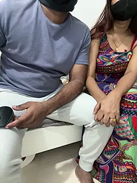 Snapshot of couple7v17d chatting on 02/27/26, 06:19 couple7v17d online show from 02/27/26, 06:19