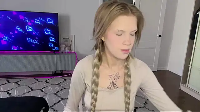 Snapshot of DannSago chatting on 02/11/26, 11:04 DannSago online show from 02/11/26, 11:04