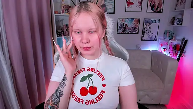 AnnieVibe online show from 04/05/26, 05:32