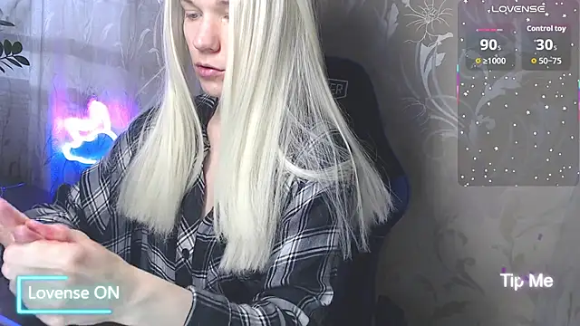 Shiny Victoria online show from 04/30/26, 07:58