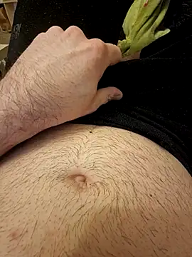 Snapshot of TrustMeNow chatting on 02/05/26, 06:29 TrustMeNow online show from 02/05/26, 06:29