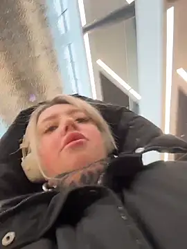 Snapshot of Chiibi chatting on 02/20/26, 09:21 Chiibi online show from 02/20/26, 09:21