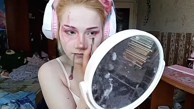 Snapshot of KathernSaulters chatting on 02/21/26, 07:09 KathernSaulters online show from 02/21/26, 07:09