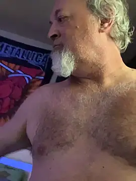 Skippy2420 online show from 02/01/26, 09:13