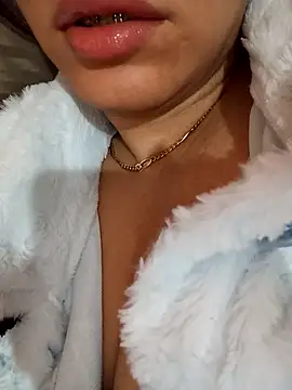 kamilia sexyy online show from 04/12/26, 12:10