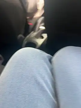 Snapshot of morenalinda22 chatting on 02/05/26, 12:32 morenalinda22 online show from 02/05/26, 12:32