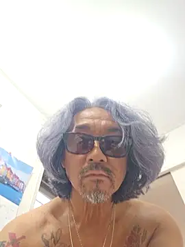 Snapshot of MtaS1 chatting on 02/13/26, 02:18 MtaS1 online show from 02/13/26, 02:18