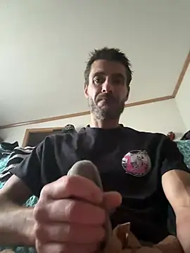 Snapshot of tommattsonn chatting on 06/25/26, 08:46 tommattsonn online show from 06/25/26, 08:46