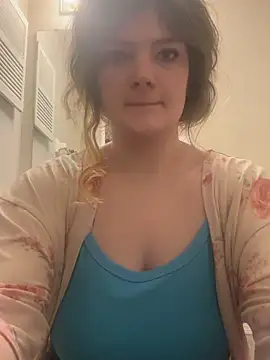 Snapshot of flowergirl88 chatting on 02/03/26, 08:08 flowergirl88 online show from 02/03/26, 08:08