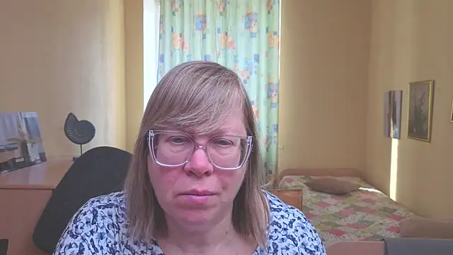 Snapshot of Emma_Eclipsee chatting on 02/19/26, 08:21 Emma Eclipsee online show from 02/19/26, 08:21