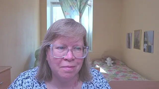 Emma Eclipsee online show from 05/09/26, 11:26