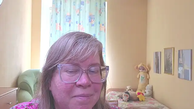Snapshot of Emma_Eclipsee chatting on 05/16/26, 10:47 Emma Eclipsee online show from 05/16/26, 10:47
