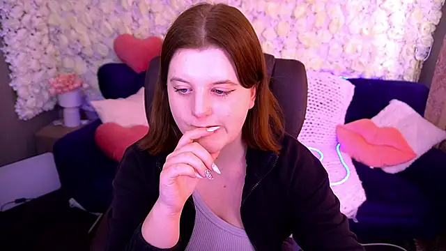 KristiFoxy online show from 04/28/26, 01:38