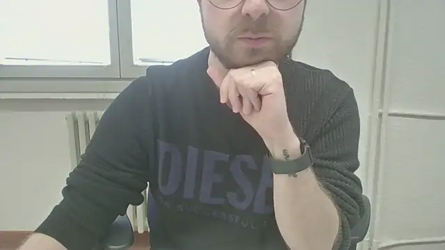 Snapshot of ItalianAlex chatting on 03/10/26, 03:06 ItalianAlex online show from 03/10/26, 03:06