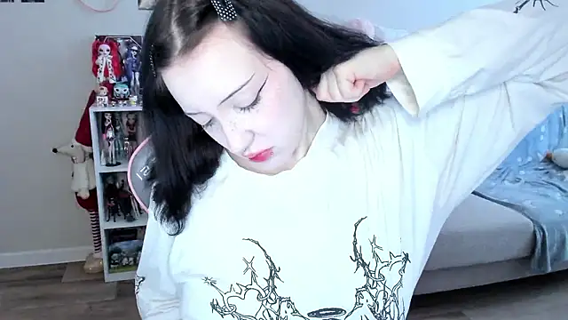 MollysLand online show from 03/24/26, 08:52