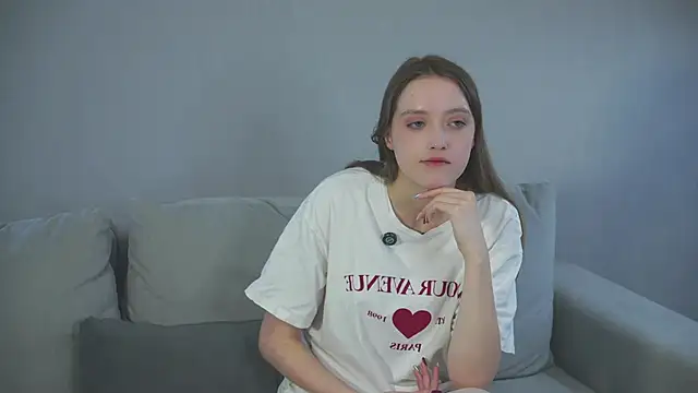 Snapshot of NenaWord chatting on 02/03/26, 04:43 NenaWord online show from 02/03/26, 04:43