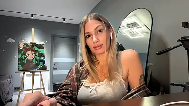 Snapshot of SoftnessMila chatting on 02/02/26, 03:11 SoftnessMila online show from 02/02/26, 03:11