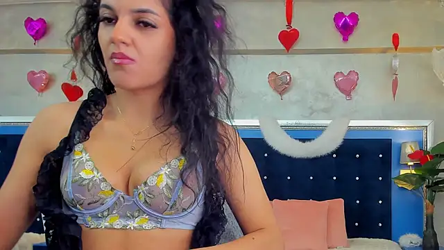 Snapshot of YasmineDelight chatting on 03/03/26, 07:47 YasmineDelight online show from 03/03/26, 07:47