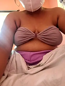 Snapshot of vyshali_vyshu chatting on 03/03/26, 07:36 vyshali vyshu online show from 03/03/26, 07:36