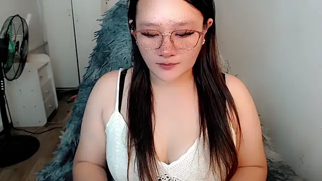 UrLovelyWetPussy online show from 03/12/26, 06:41