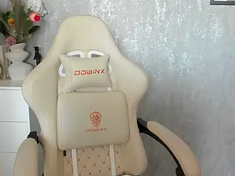 MistressMiia online show from 03/10/26, 08:08