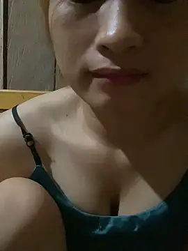 yuii-717 online show from 04/15/26, 02:35