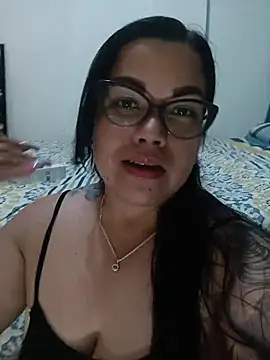 LuanaLeon online show from 03/03/26, 03:01