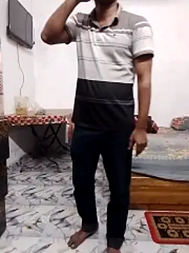 Snapshot of sos-boy chatting on 02/23/26, 04:48 sos-boy online show from 02/23/26, 04:48