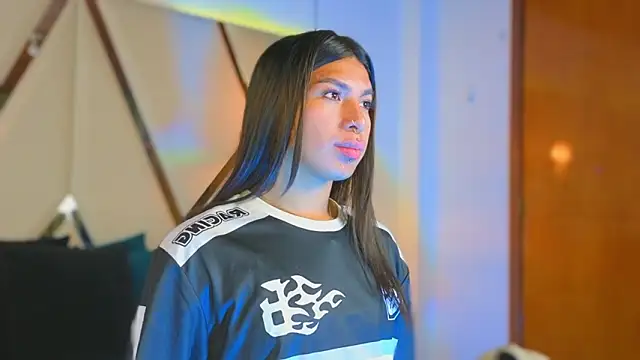 Snapshot of MeelFox chatting on 02/14/26, 12:57 MeelFox online show from 02/14/26, 12:57