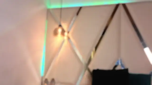 Snapshot of MeelFox chatting on 02/19/26, 12:34 MeelFox online show from 02/19/26, 12:34