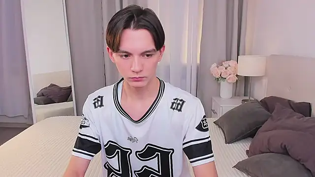 Snapshot of Ian_Harrickton chatting on 03/02/26, 03:19 Ian Harrickton online show from 03/02/26, 03:19